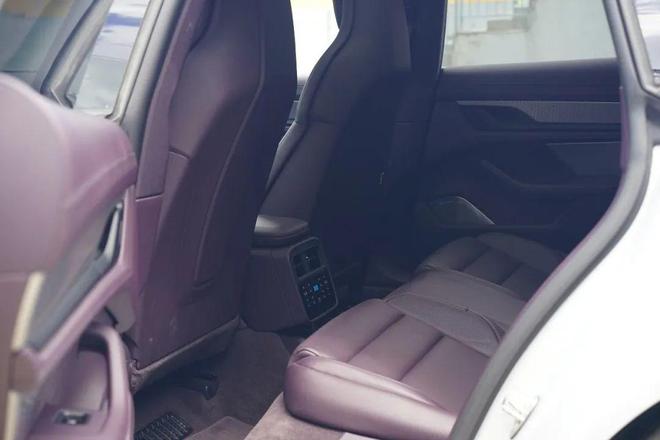 需多言保时捷Taycan 4新葡京娱乐城【路试】强者无(图14)